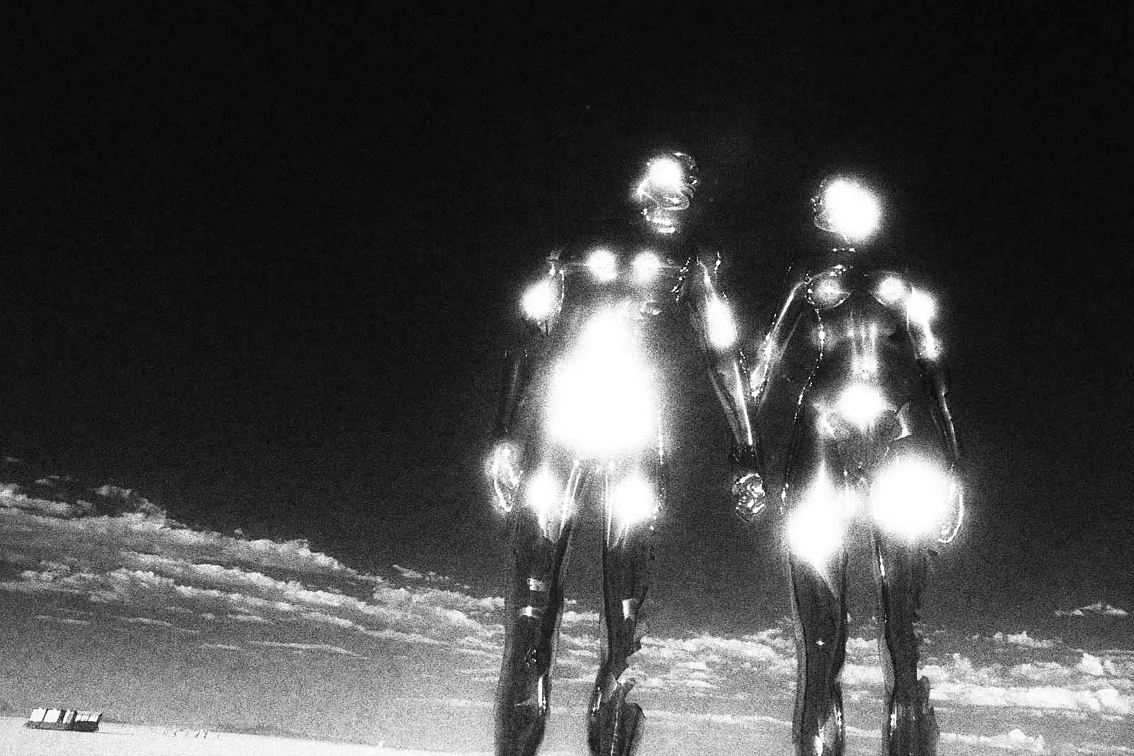 乌托邦之十七（Utopia XVII）火人节，2022，第 3 张，田城黑白红外摄影
