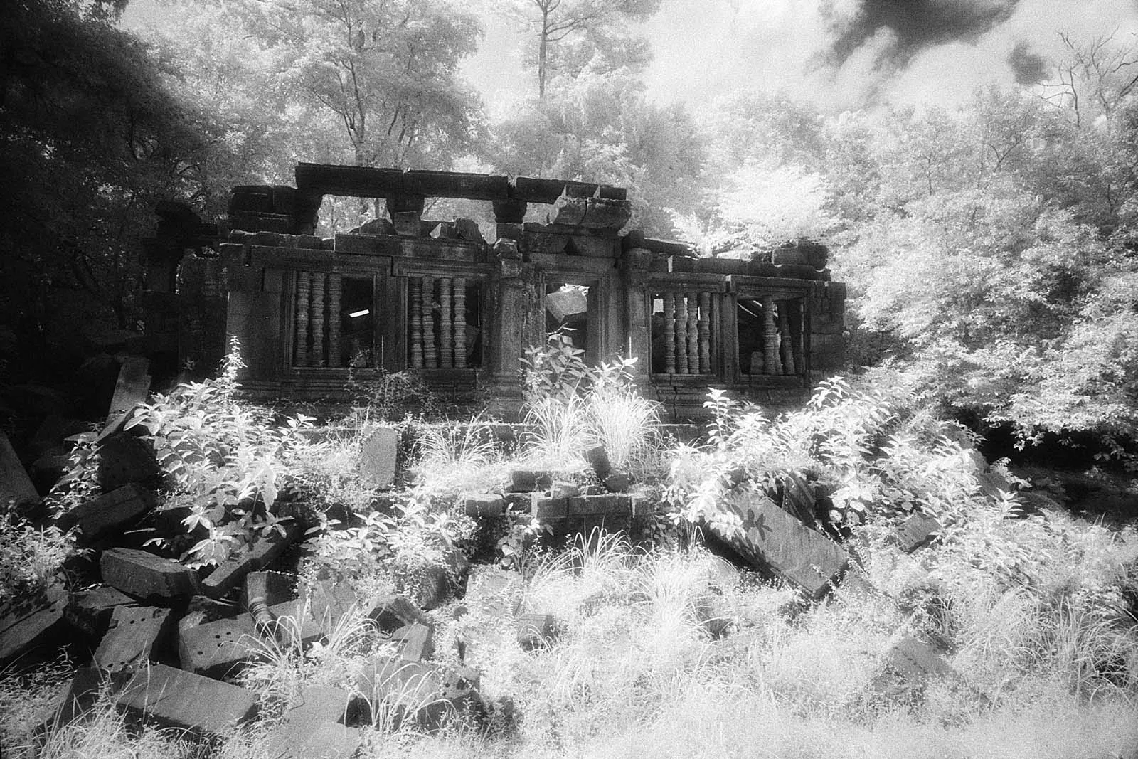Garden of Gods (神的花园), Myanmar · Laos · Cambodia, 2013, photo 3 by Felix Tian